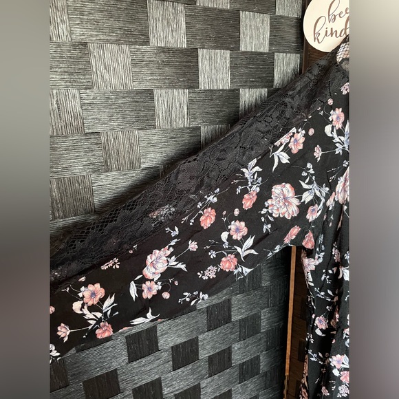 Torrid Tunic Size 00 (Equivalent to size 10) - Picture 3 of 7